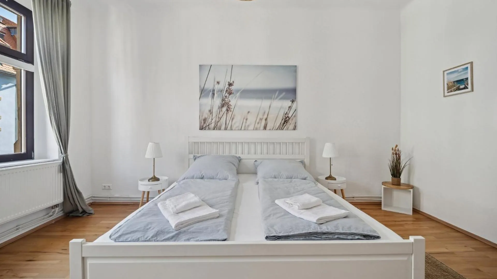 Daire Helle Altbauwohnung 3 Zimmer & Balkon - Nahe Uni & Zentrum Dresden Almanya