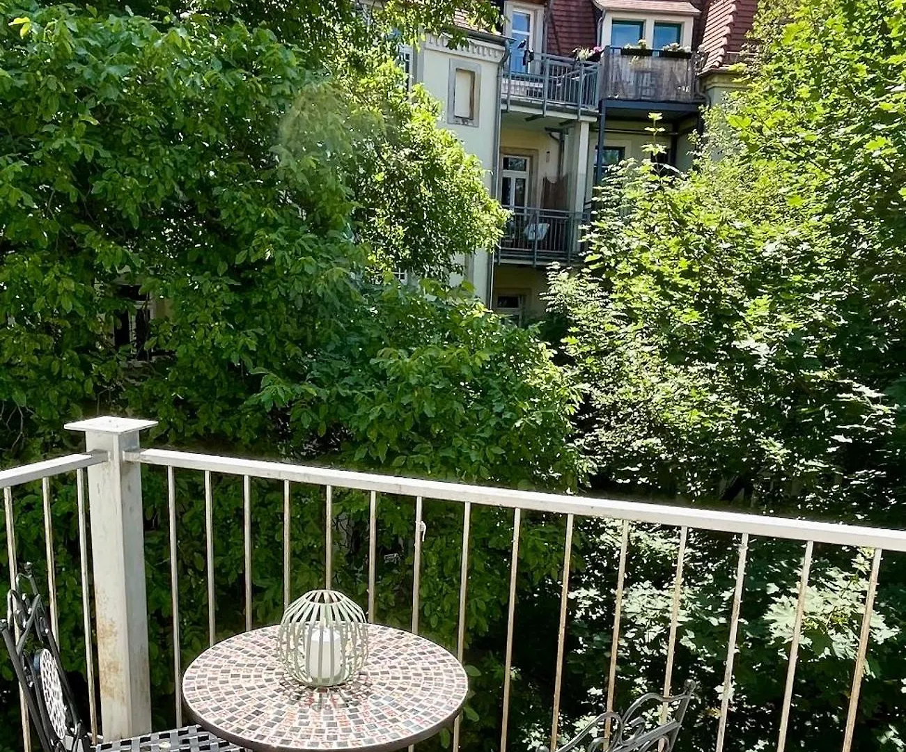 Daire Helle Altbauwohnung 3 Zimmer & Balkon - Nahe Uni & Zentrum Dresden